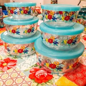 Pioneer Woman Nesting bowls